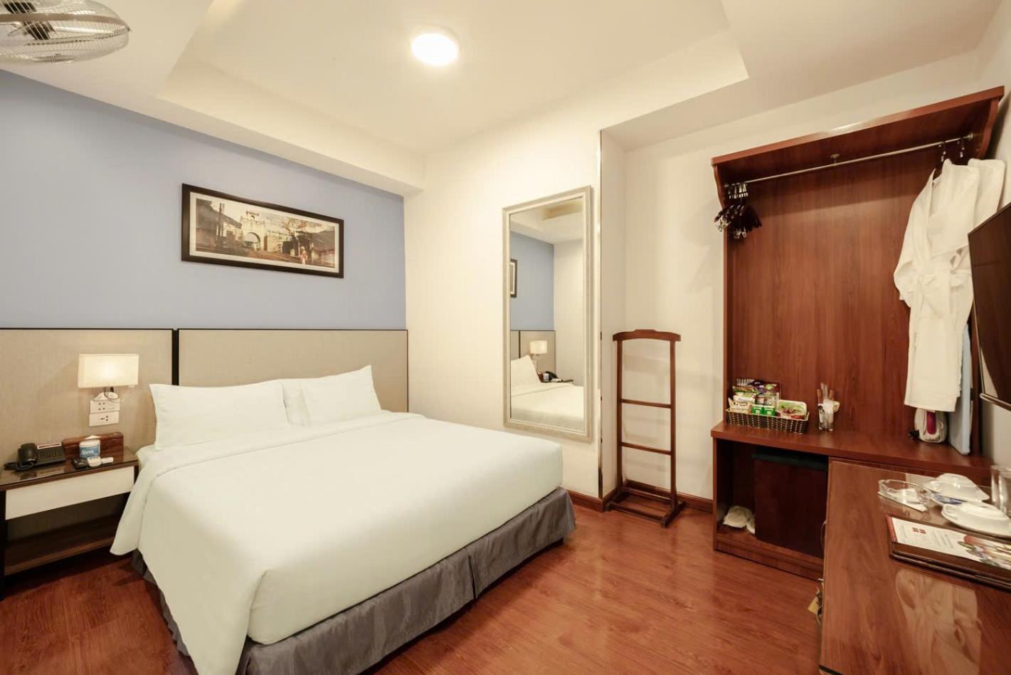 A25 Hotel - 46 Chau Long Hanoi Buitenkant foto